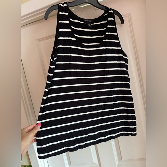 White House Black Market Tops - White House Black Market  size medium Monochrome Striped Blouse